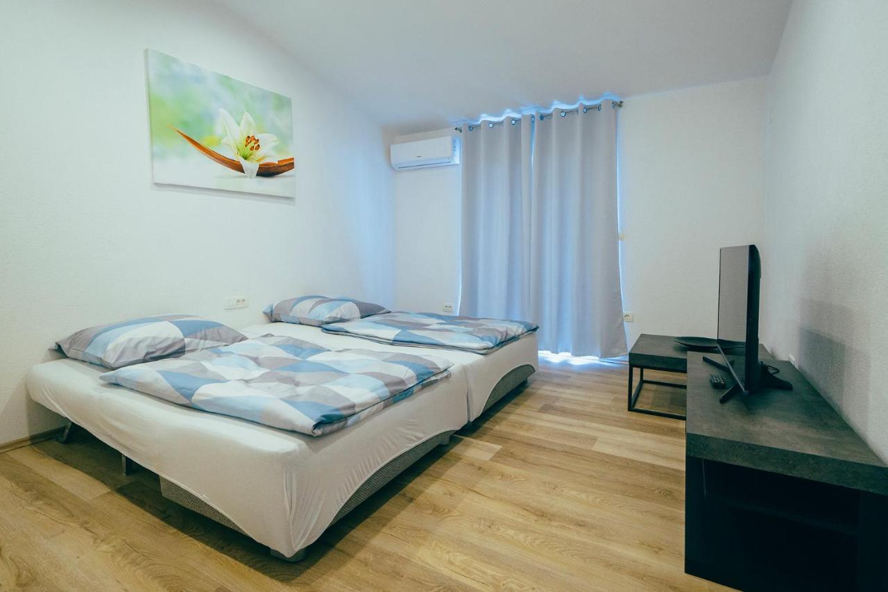 Apartmani Josip Подстрана Екстер'єр фото
